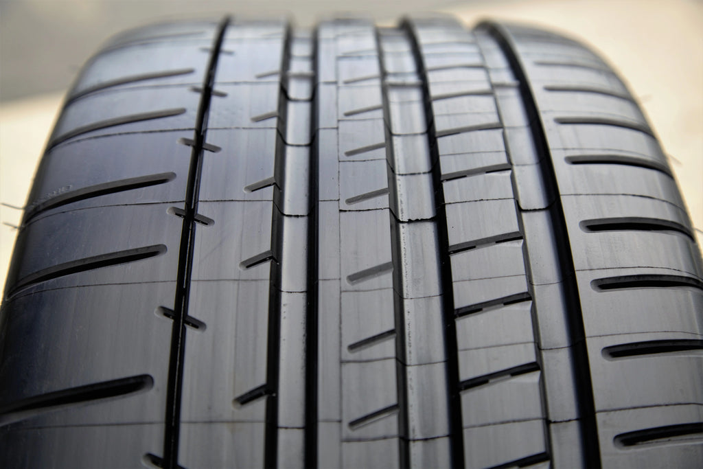 Passenger Tire K543916