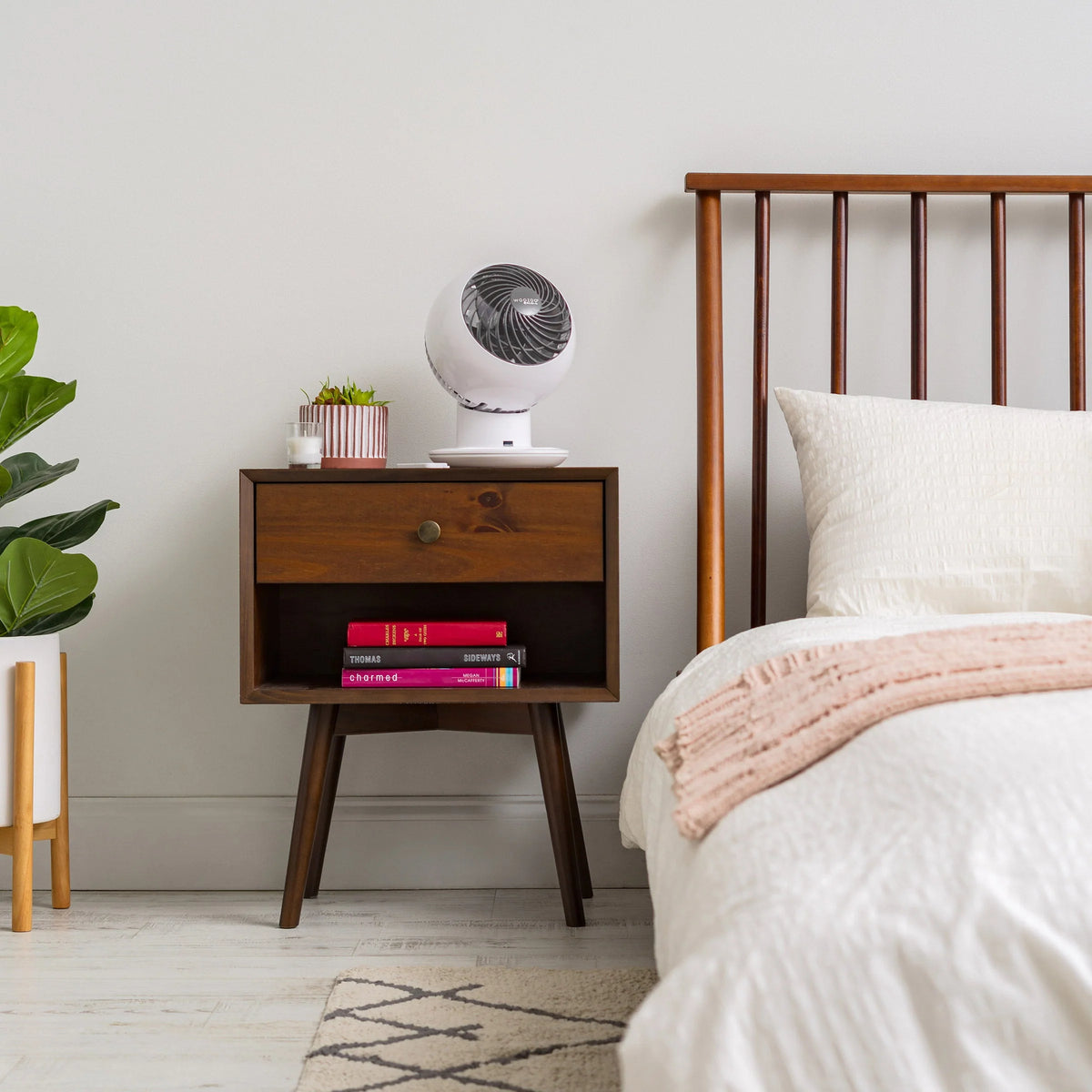 5-Speed Globe Fan with Adjustable Settings Y53516