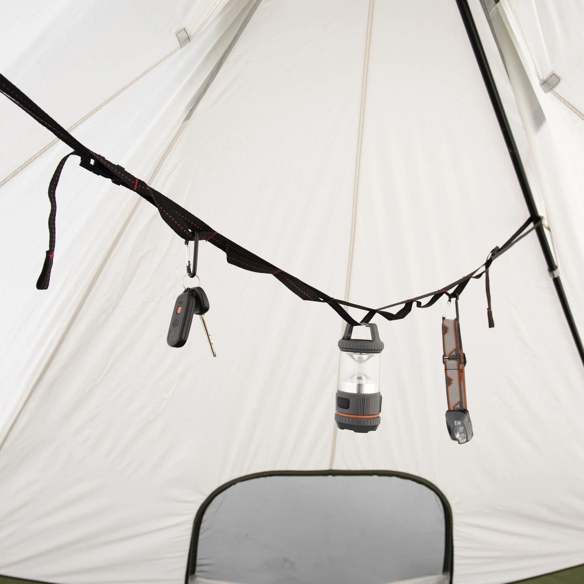 8 Person Camping Tent with Covered Entrance A19223