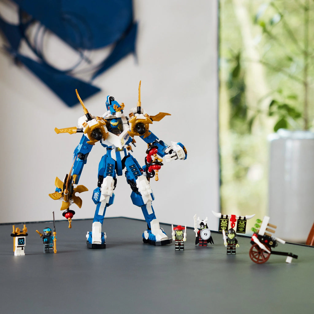 Buildable Action Figure with 5 Minifigures U1737